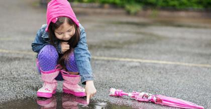 4 Outdoor Science Experiments to Predict the Weather